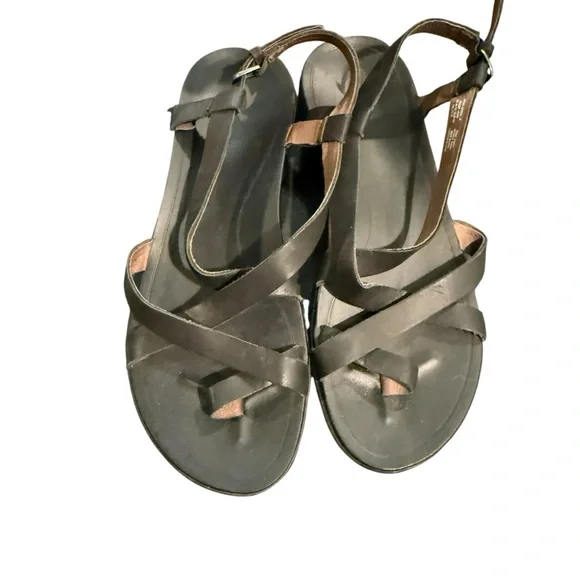 OluKai upena sandal toe strap ankle buckle leather summer sandal beach black 10 - Picture 2 of 6